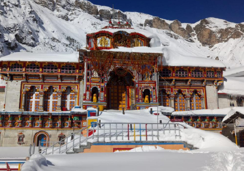 Badrinath Temple ,Famous Temple to visit in Badrinath